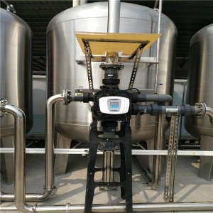 工業自動離子交換器