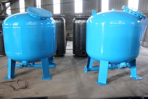 不銹鋼罐多介質(zhì)過濾器